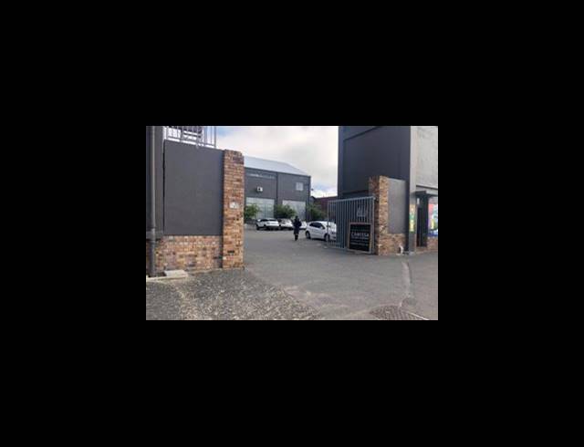 1,129M² WAREHOUSE RENTED IN NDABENI